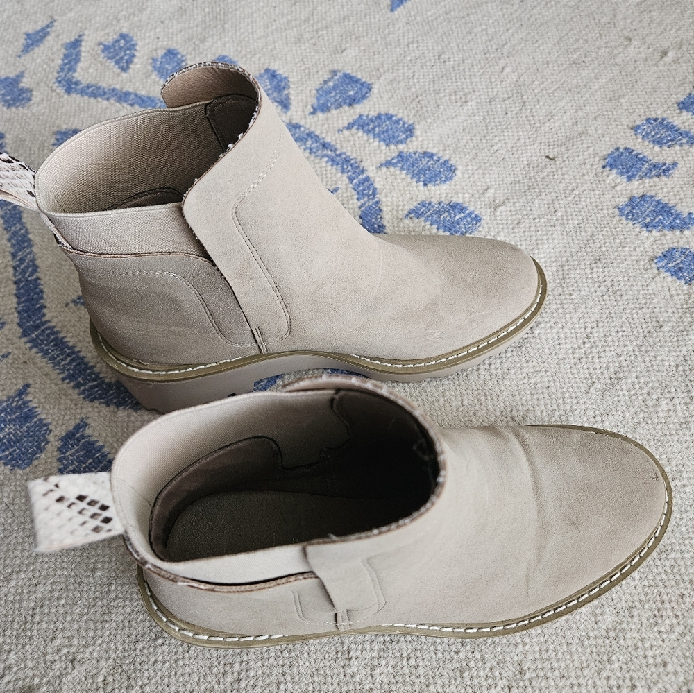 Nicole Miller Tan Booties, Gently Used, 9